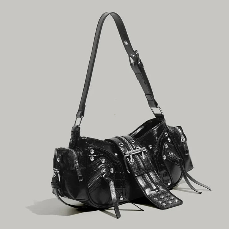 𝙂𝙤𝙩𝙝𝙞𝙘 𝙧𝙞𝙫𝙚𝙩 𝙨𝙥𝙞𝙠𝙚𝙙 𝙗𝙖𝙜