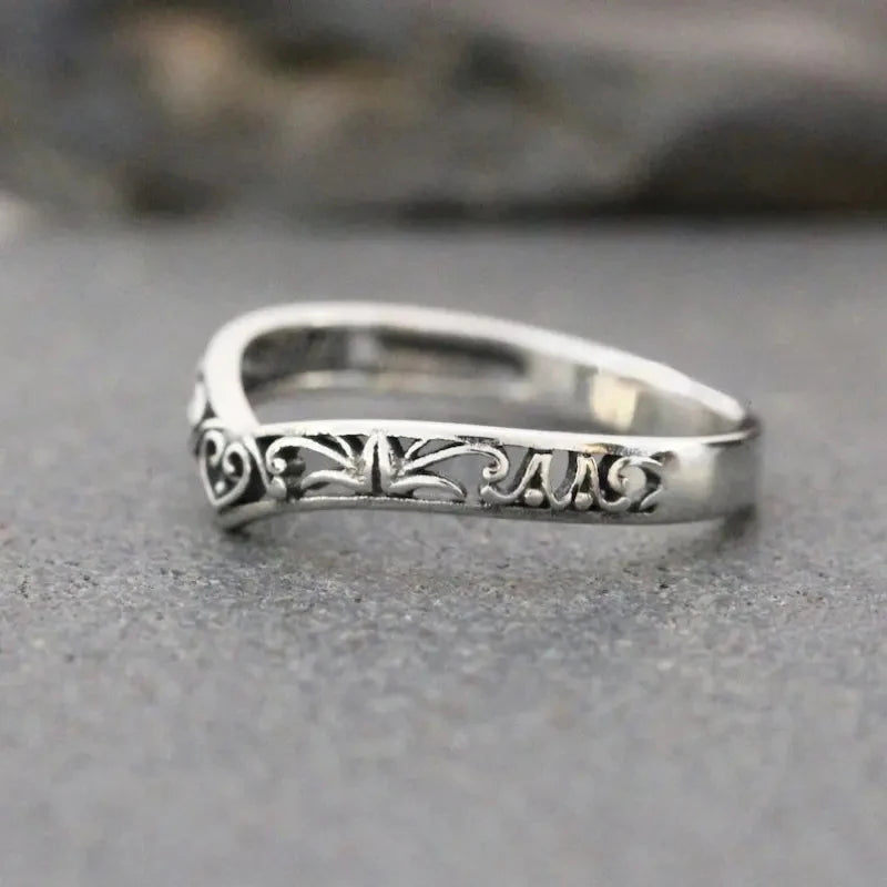 𝗦𝗶𝗹𝘃𝗲𝗿 𝘀𝘄𝗶𝗿𝗹 𝗿𝗶𝗻𝗴𝘀